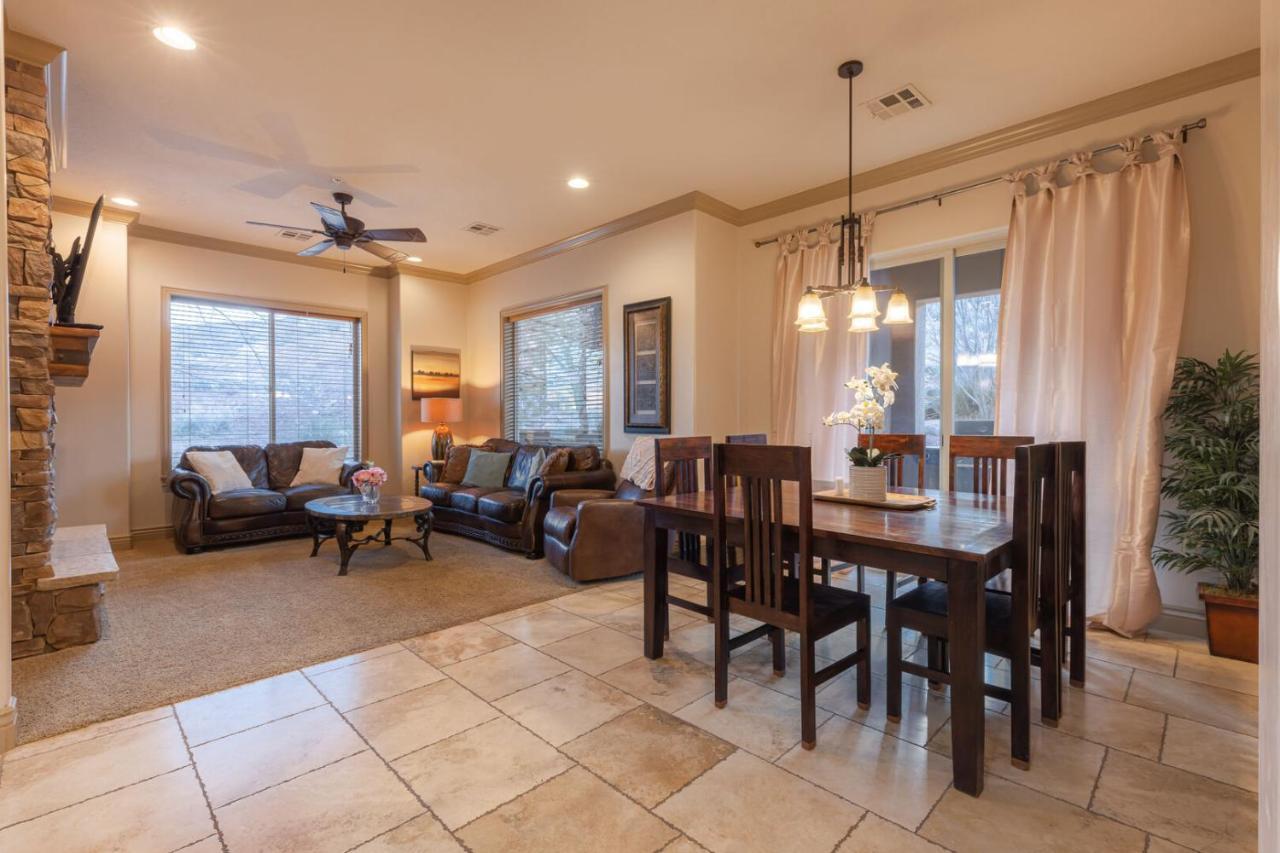 D5-Coral Springs Poolside-Ground Floor 3-Bedroom Hillside View Hurricane Ruang foto
